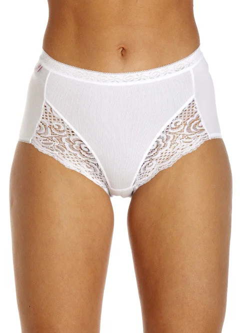 stretch lace panties with a sheer lace waistband for a seductive appealLa Marquise Really Comfy Maxi Briefs like Sloggis with Lace 1006 3 Pack