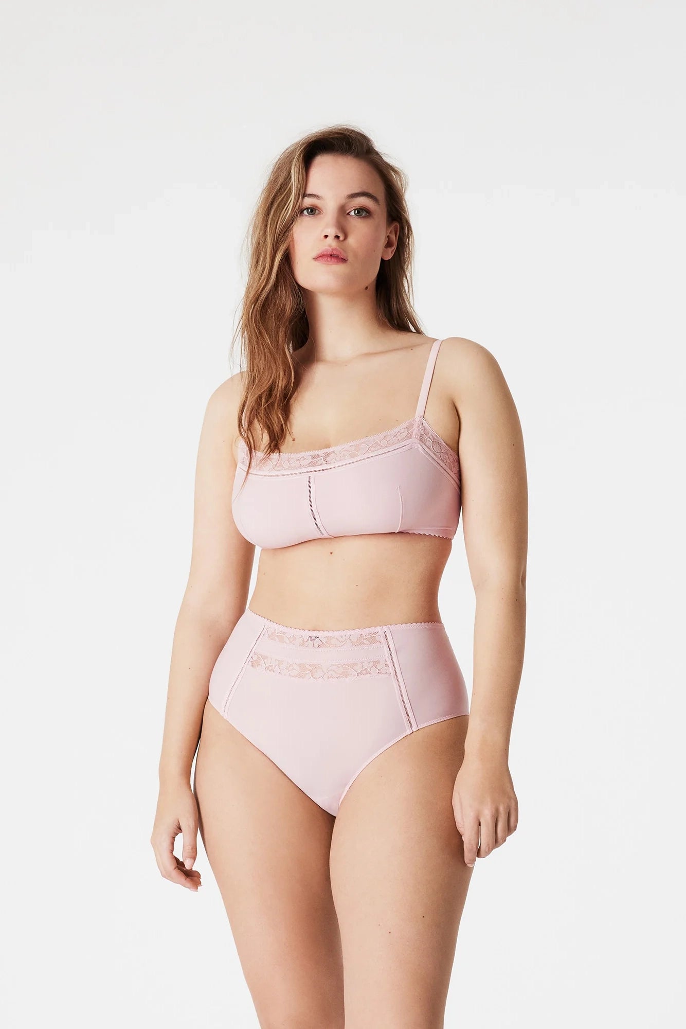 wireless bra with molded cupsIcone | Rachel, Taillen-Slip (Blush) - S/ M