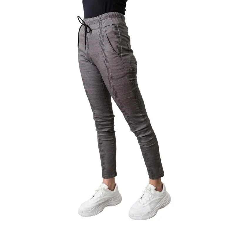 Women's Jodhpurs with Low CollarShely Ankle Pant In Grey Snake