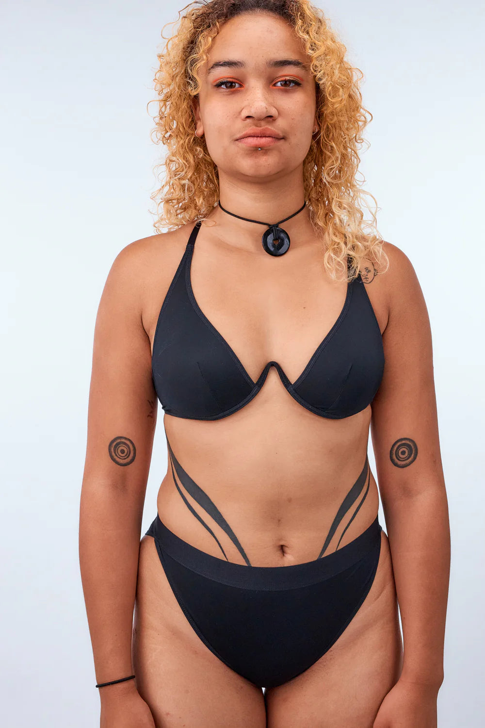 mastectomy form-fitting braLa Fille d'O | Way I walk, Bikini Highwaist Slip (Black)