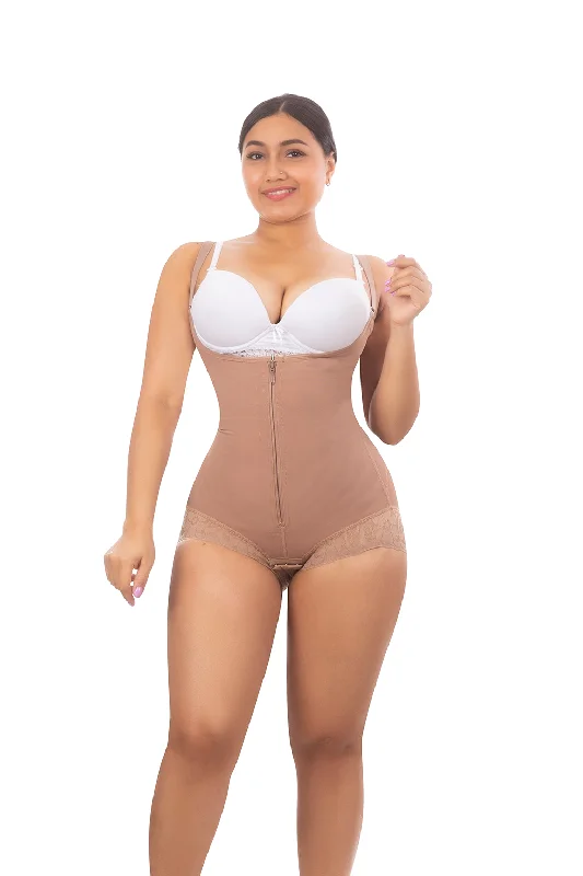 plus-size body brief with tummy controlFaja extra short Ref 1415