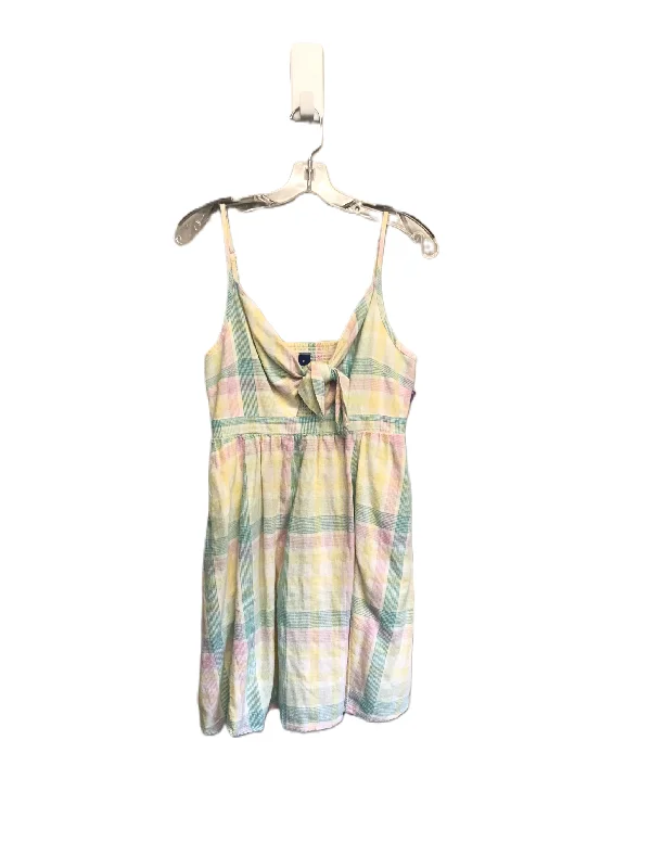 Women's Fit and Flare DressesDress Casual Short By Old Navy  Size: M